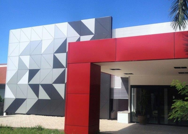 Fachada Comercial em ACM Moderna